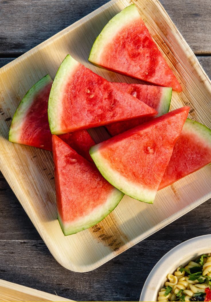compostable palm leaf plates are perfect for an…